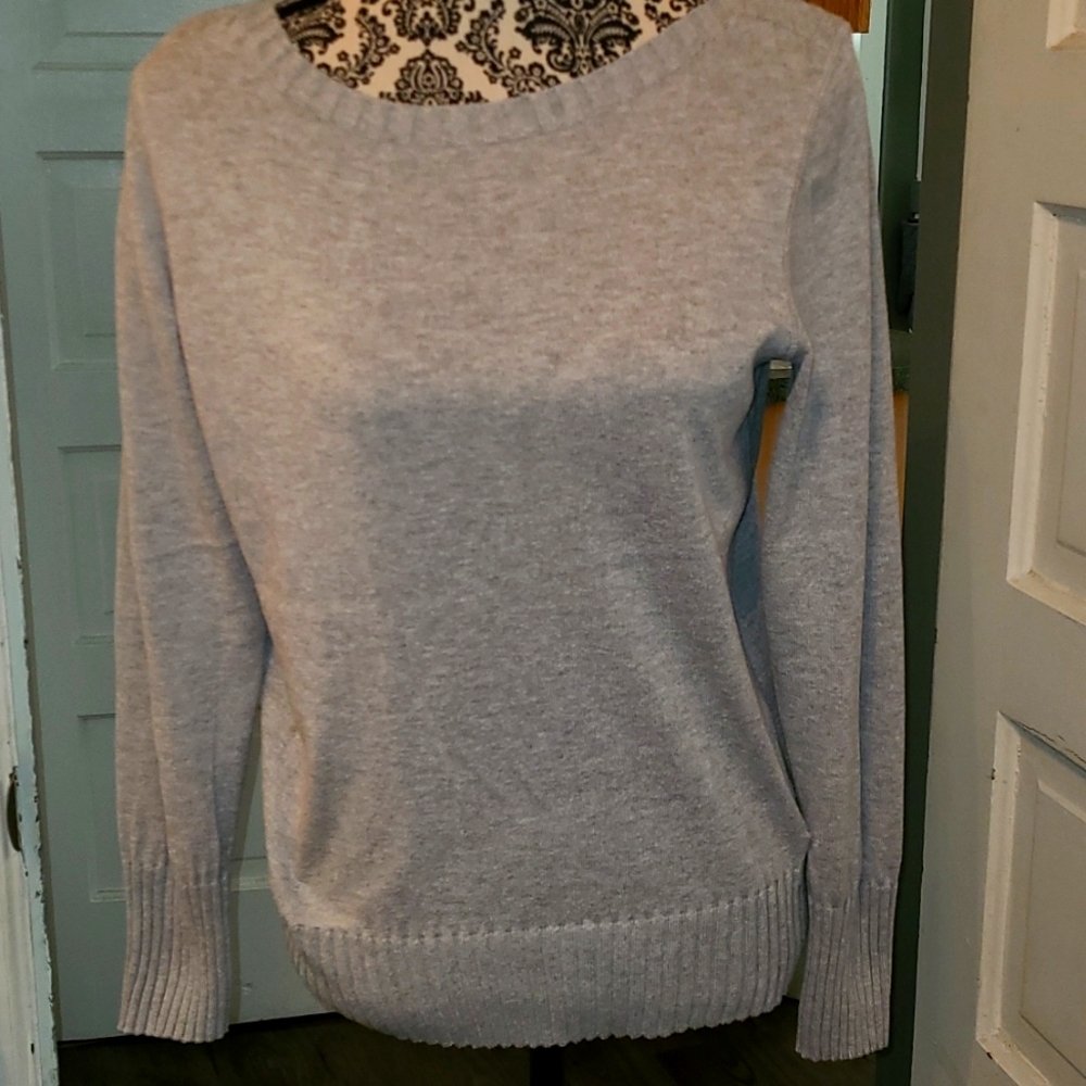 Cute gray sweater